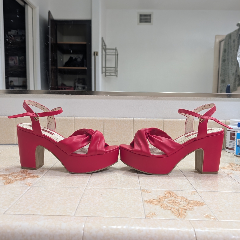 BAIT Platform Sandals - Picture 4 of 9